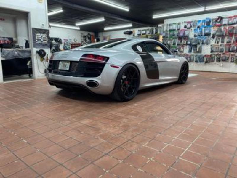 Image for 10 Audi R8